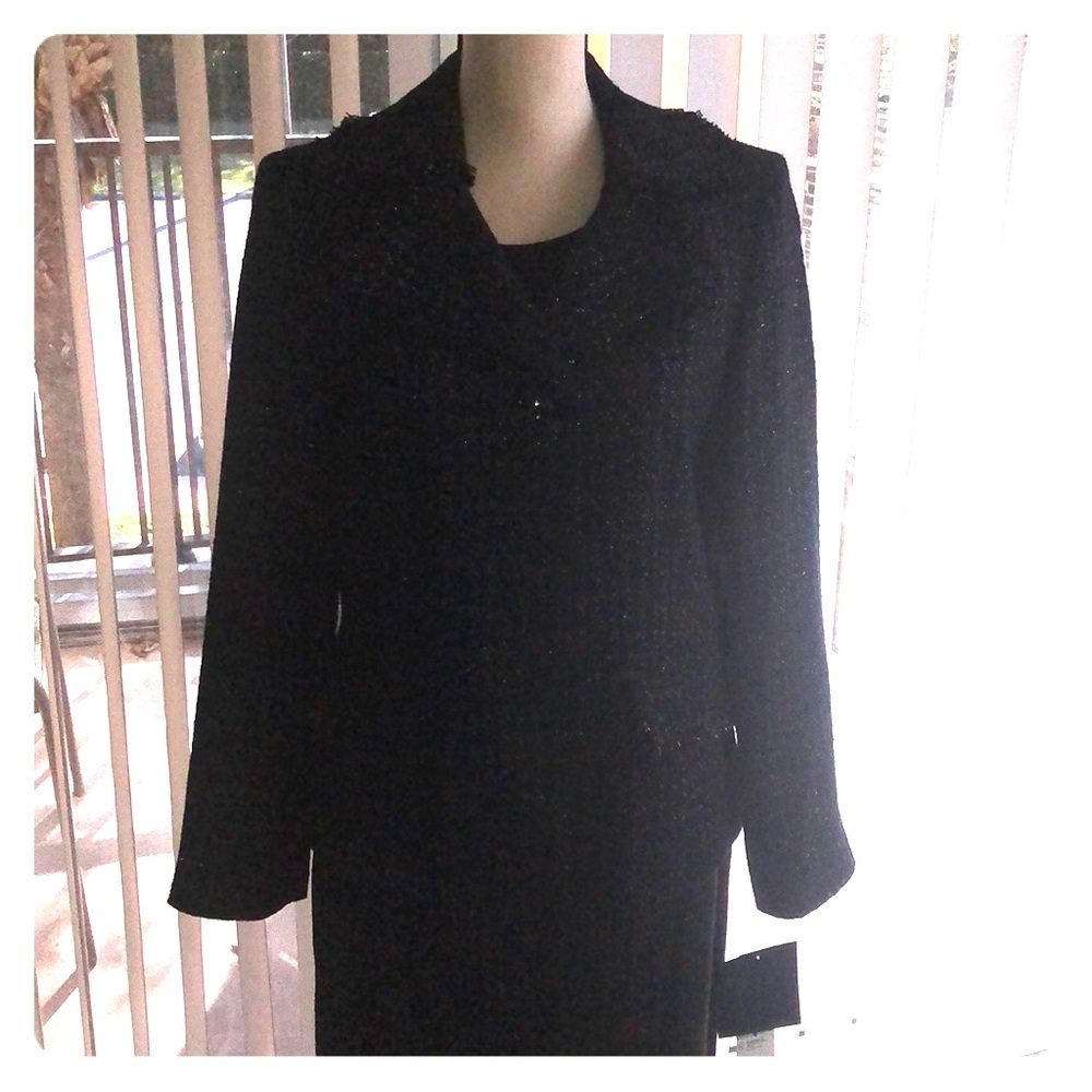 Kasper 2 piece skirt suit